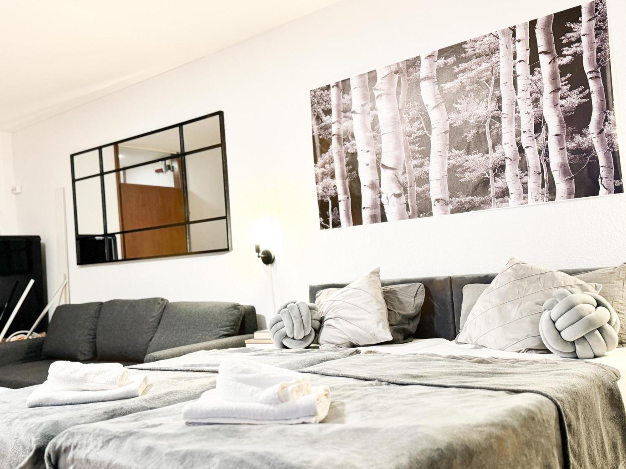Modern Living In Karlsruhe - Frieden Apartments Экстерьер фото