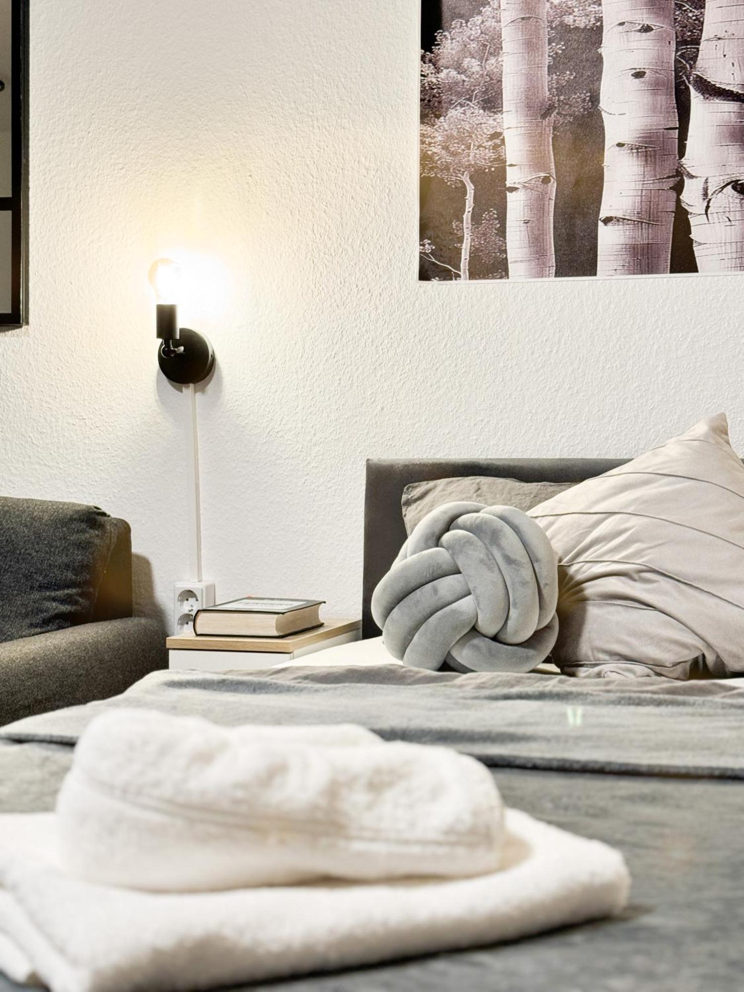 Modern Living In Karlsruhe - Frieden Apartments Экстерьер фото